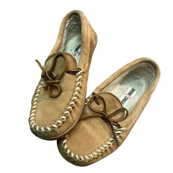 Minnetonka leather faux fur moccasin house slipper comfort size 7 women’s shoe - Picture 2 of 10